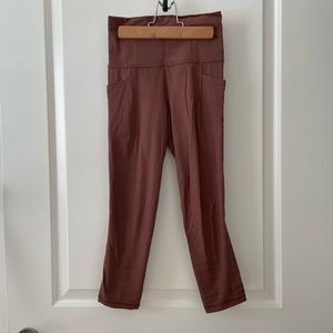 Athleta Salutation Stash Pocket Capri Workout Leggings Size XXS